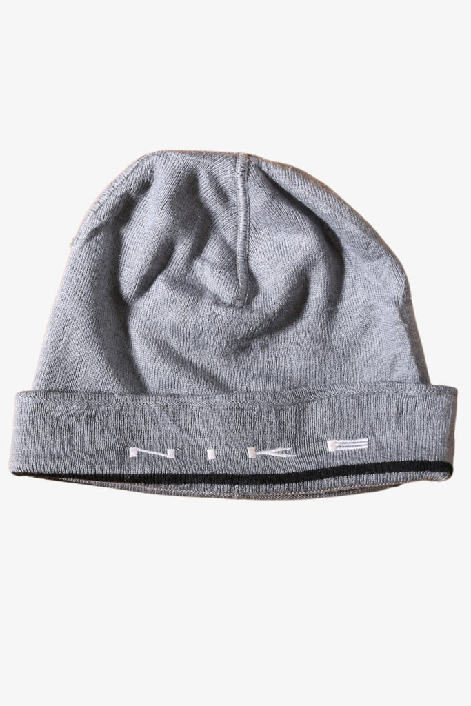 VINTAGE NIKE GREY BEANIE (OS) *MINOR PILLING– Vintage Marketplace